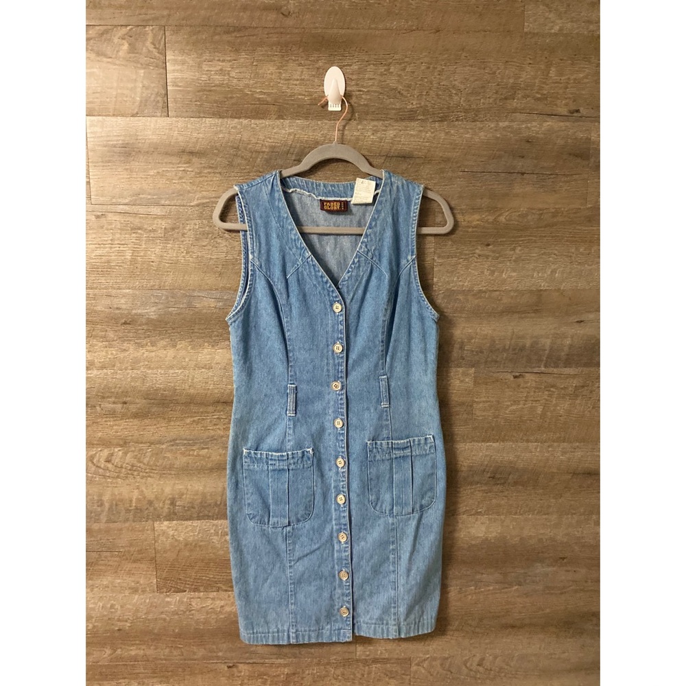 Denim Button Up Dress ✨